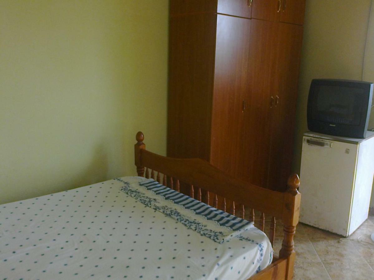 Mullaj Guest House Влёра Экстерьер фото